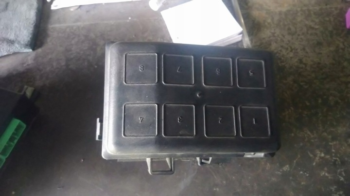 фото №1, Opel astra ii g - коробка предохранителей 90560119