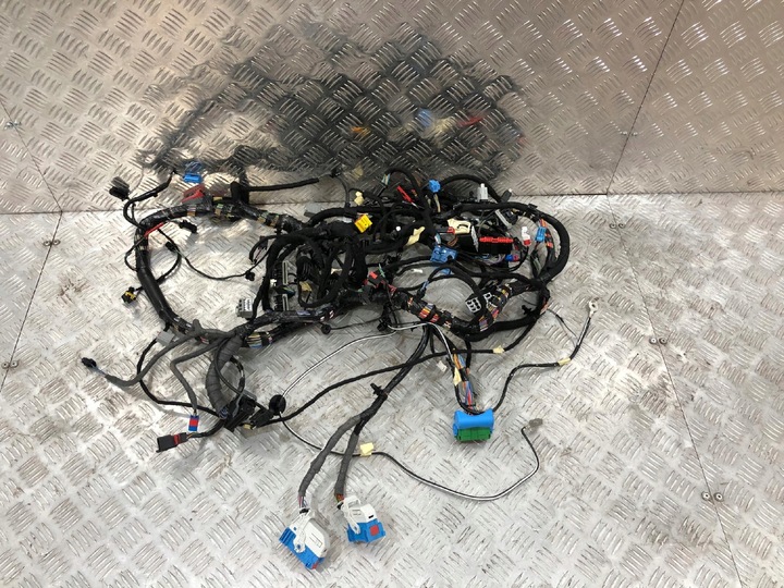 фото №1, Установка консолі інтер'єру ford focus rs mk3 рестайлінг