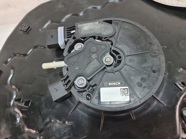 фото №11, Audi q3 8u 2.0 tdi бак насос adblue 5n0131877c 5q0131969cd