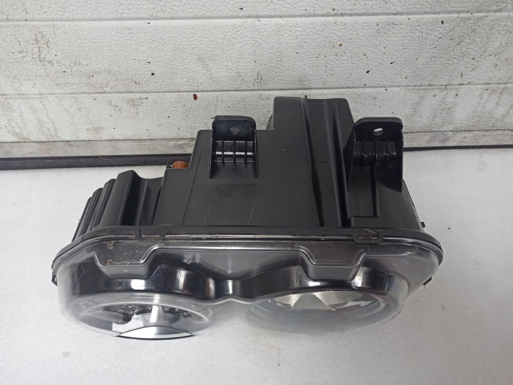 фото №12, Фара праве led dodge challenger 68174064-af