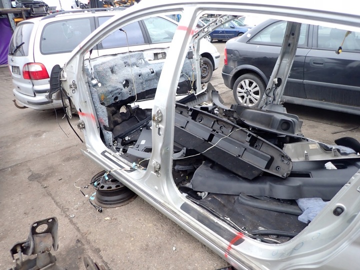 фото №3, Toyota corolla verso ii 04- поріг лівий стійка середній чверть