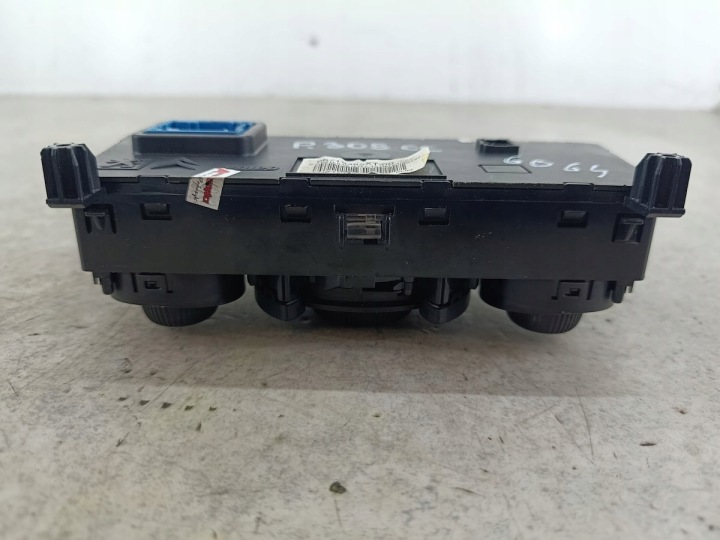 фото №13, Дисплей peugeot 308 i 9664644280-02 ns904746