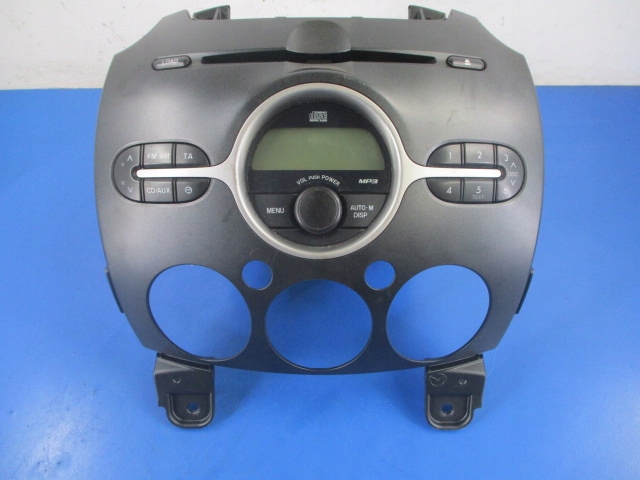 фото №1, Mazda 2 de радіо заводські cd mp3 dl4066ar0