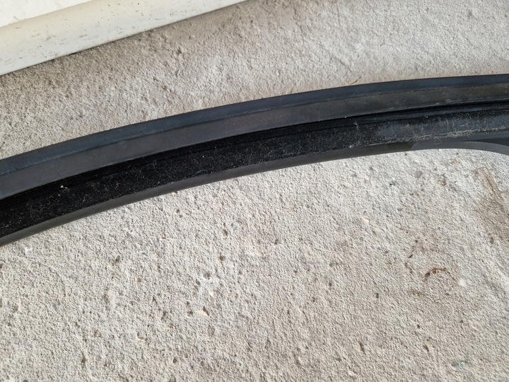 фото №7, Прокладка двері скла лівий перед vw jetta vi 5c6 2.0 fsi 5c6837431