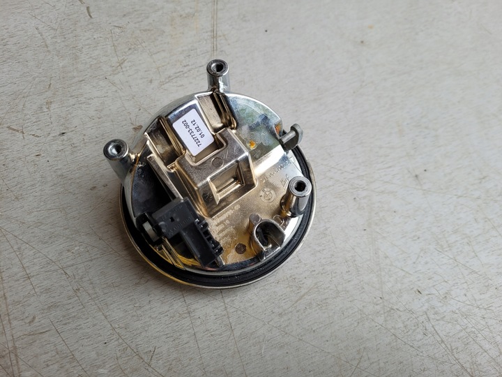 фото №5, Bmw f06 f12 f13 кнопка ручка емблема відкривання кришки багажника 7227733