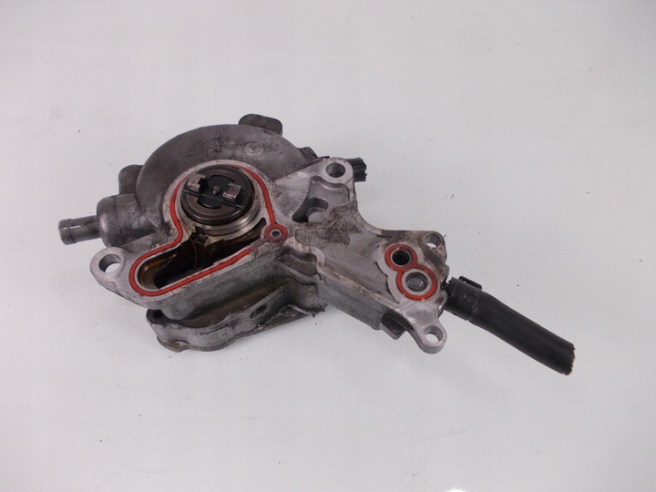 фото №1, Насос вакуум топлива audi a4 b6 a6 c5 1,9 tdi 038145209a штуцер ok