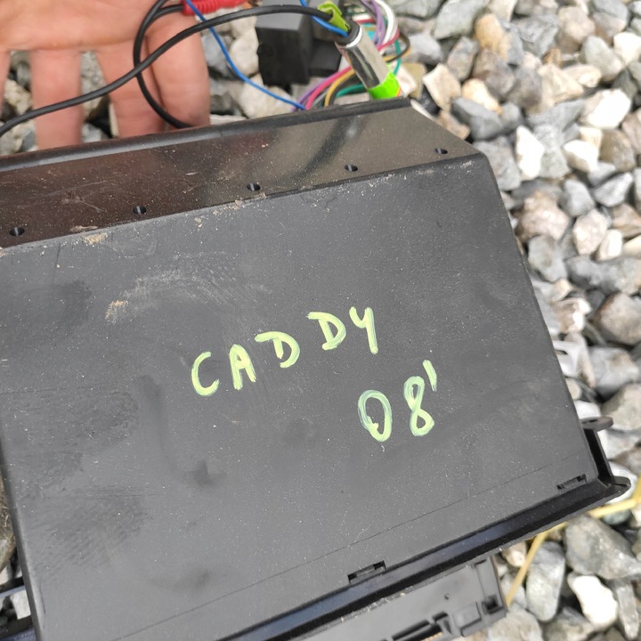 фото №7, Полка средняя карман радио vw caddy 1t0857058b