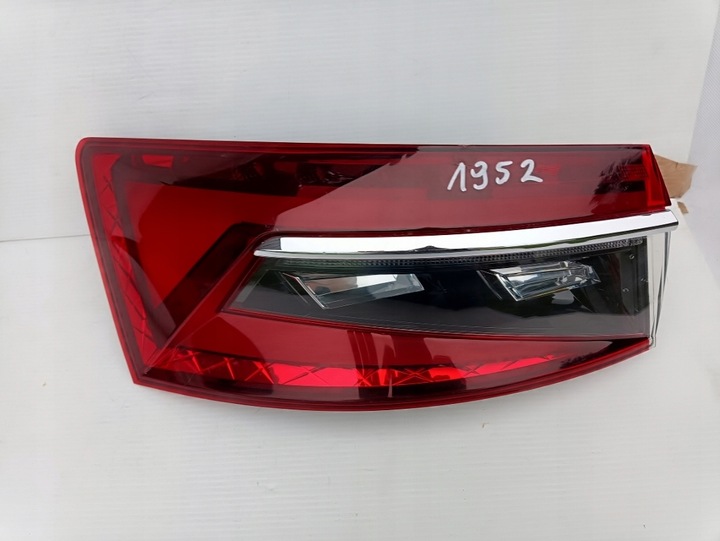 фото №1, Лампа skoda superb iii sedan рестайлинг 3v5945207c оригинал левая