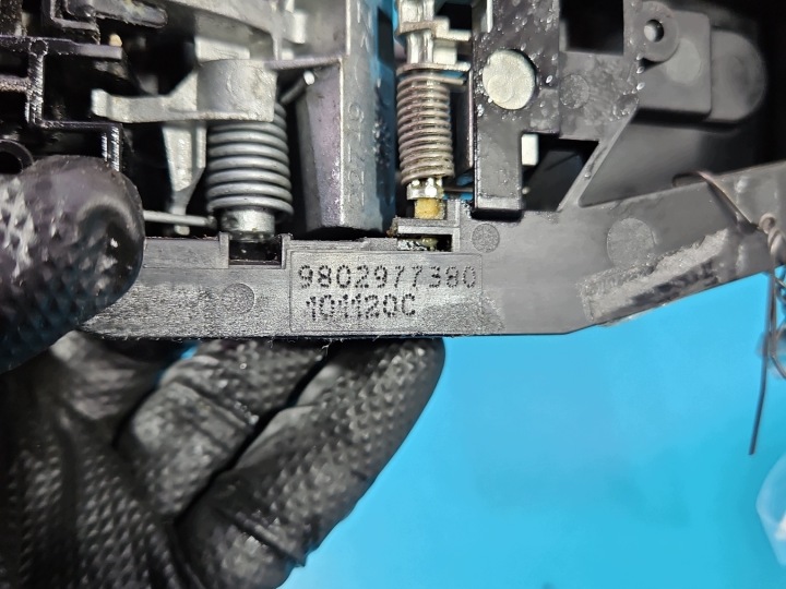 фото №9, Ручка перед левая наружная peugeot 5008 ii 17-24 9802977380 evl жало ключа