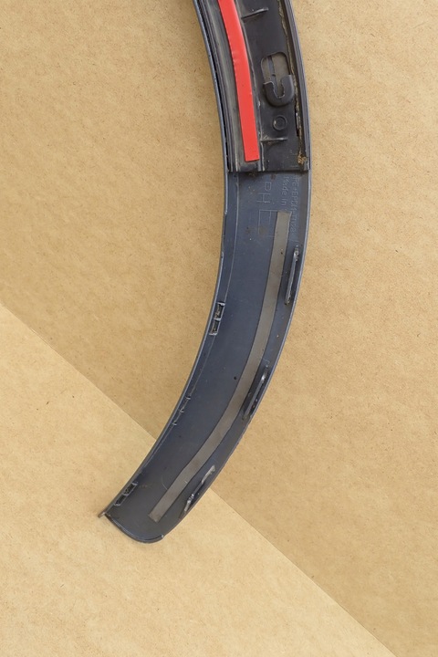 фото №12, Планка крыльев накладка audi q3 зад задняя правая 8u0853818a