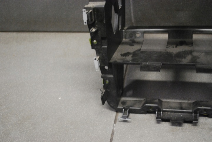 фото №4, Рамка корзина радио vw golf v 1k0858005c