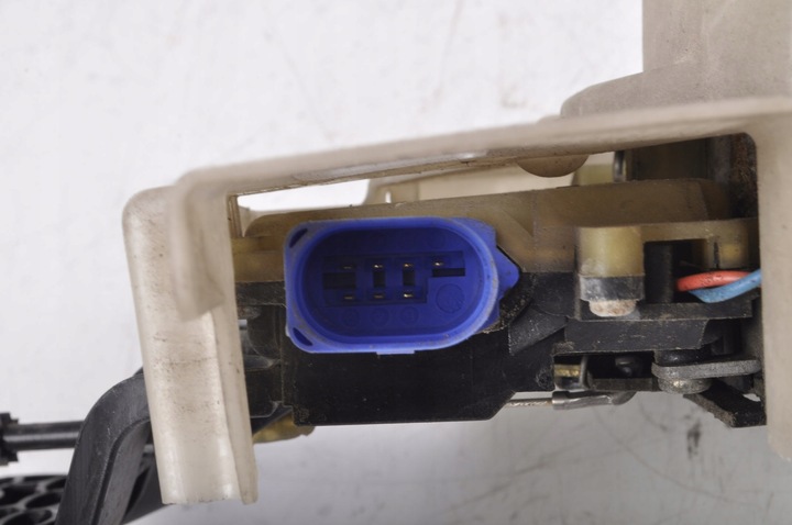 фото №7, Porsche cayenne i замок двері лівий зад 7l0839015a