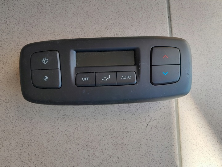 фото №13, Hyundai staria 2021- панель рулевой/подрулевой переключатели лента лампа переключатель