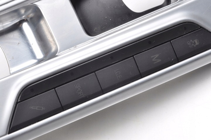 фото №6, Maserati quattroporte vi панель переключателей 670025246 670013408