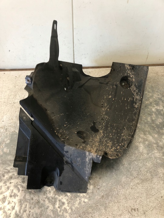 фото №6, Підкрилок лівий перед запчастина задня mercedes w204 a2046983930