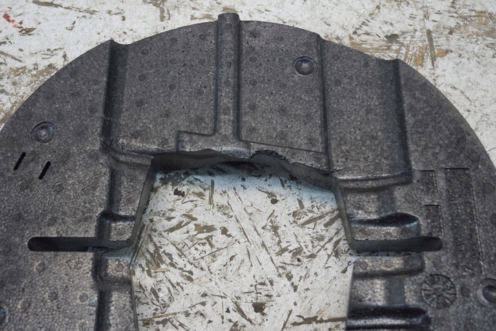 фото №7, Вкладка колёса набор ремонтный ключ audi a4 b9 8w0012109