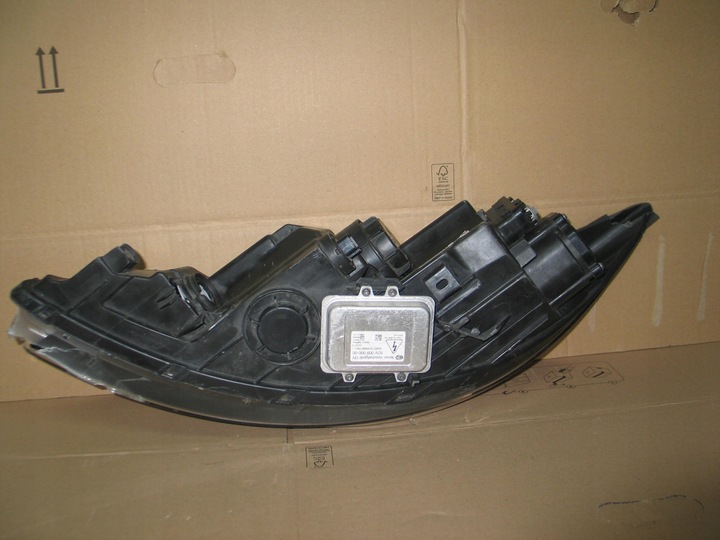 фото №12, Лампа правые перед ксенон led kia sportage 3 iii 92102-3u290 европа