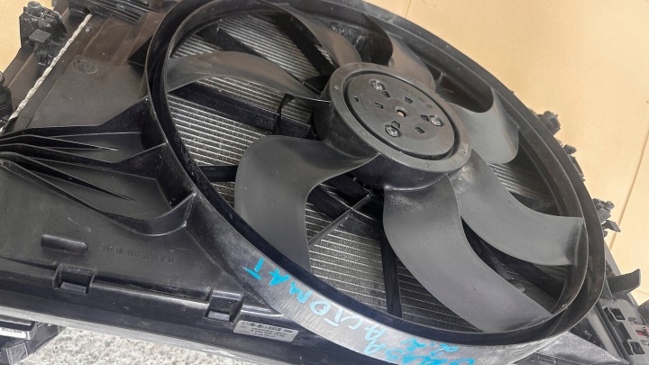 фото №8, Комплект радіатор комплект радіатор перед mercedes c klasa w205 2.2 cdi
