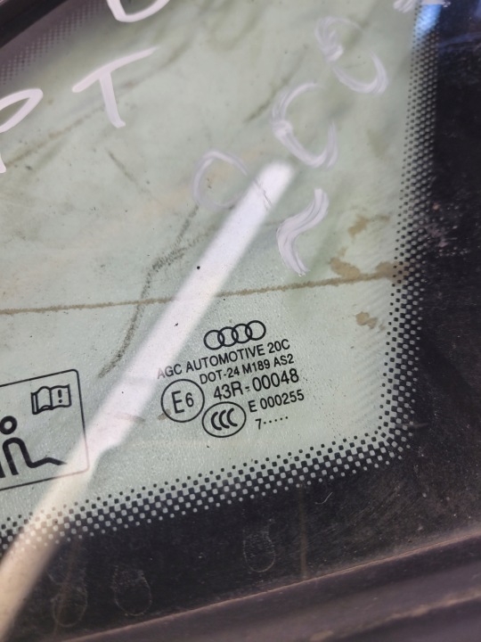 фото №5, Скло кузова audi a4 b8 sedan mat праве зад 2007r оригінал !!!