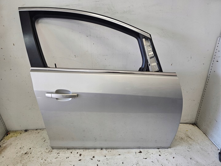 фото №1, Opel astra j iv 4 двері праві перед праві передні z176