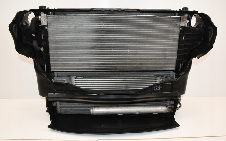 фото №1, Mercedes w251 ml gl w164 радиаторов масляная оригинал a1645002400