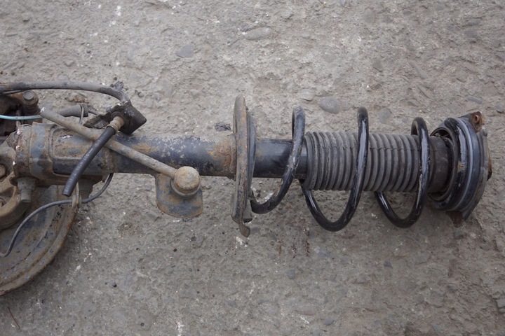 фото №7, Поворотный кулак амортизатор правые перед nissan juke f15 1.5 dci