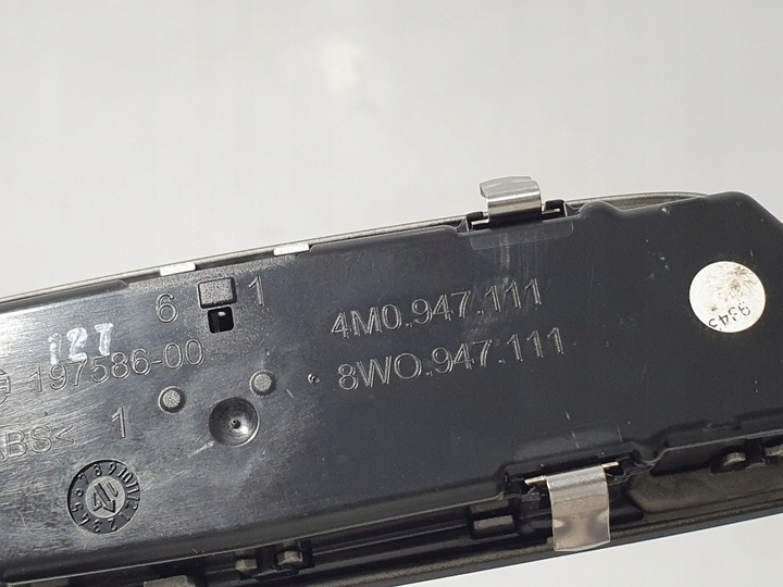 фото №16, A4 b9 s-line лампа освещение кабины люк комплект 8w0947135at