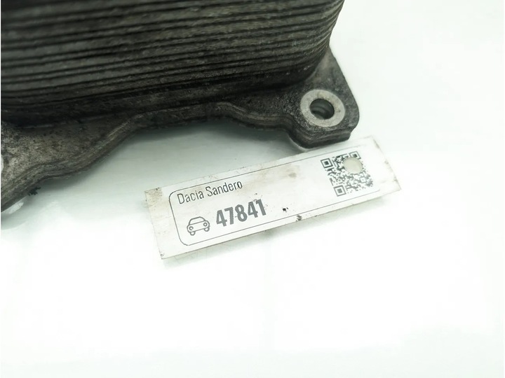 фото №7, Dacia sandero радіаторів масла tce 90 бензин 66kw 90 hp 213052032r 2013