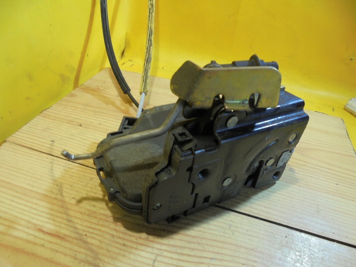 фото №8, Замок ручка праві зад audi a6 c5 4b0839016b