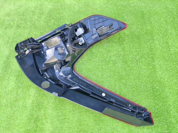 фото №12, Volvo xc40 17- лампа права задня зад led