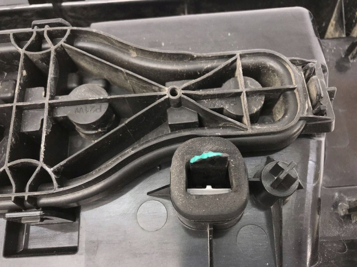 фото №12, Лампа зад права berlingo partner iv 4 combo e 9820555080