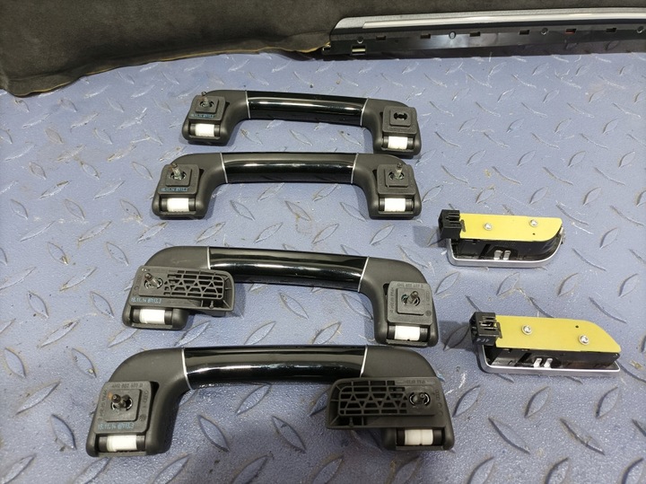 фото №9, Audi a8 d4 длинный потолок козырьки ручки алькантара