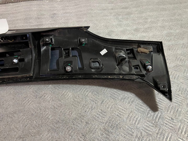 фото №5, Maserati levante 2020 обшивка / оббивка задньої кришки багажника