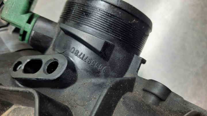 фото №9, Дроссельная заслонка 9655971780 peugeot 407 1.6 hdi