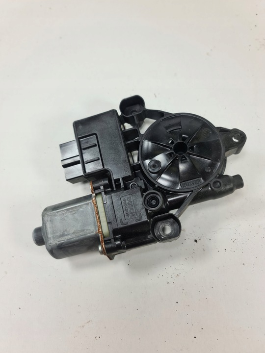 фото №1, Golf vii моторчик стекло правые зад 5q0959812e