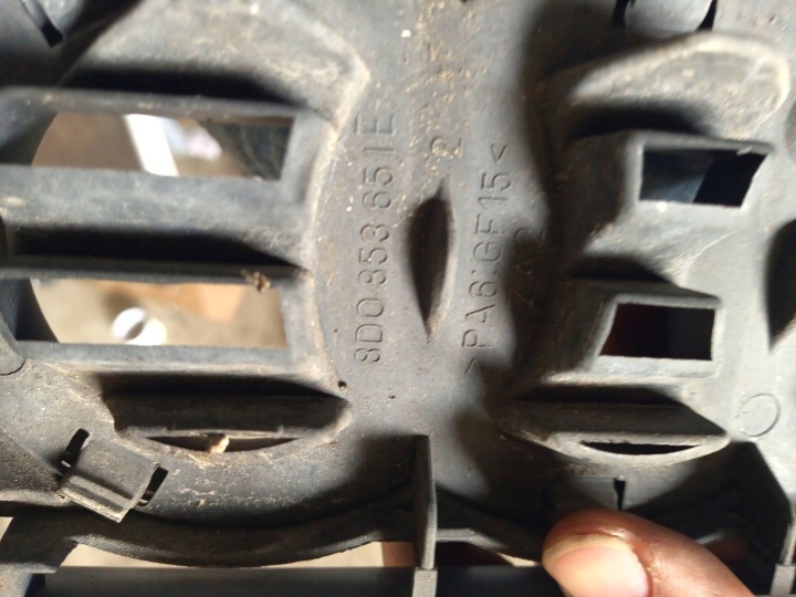 фото №8, Audi a4 s4 b5 8d 1998 решётка радиатор / решётка радиатора 8d0853651e