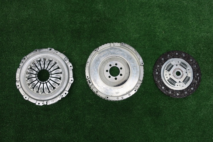 фото №1, Зчеплення диск притиск колесо маховики suzuki jimny 1.5 ddis 65km оригінал