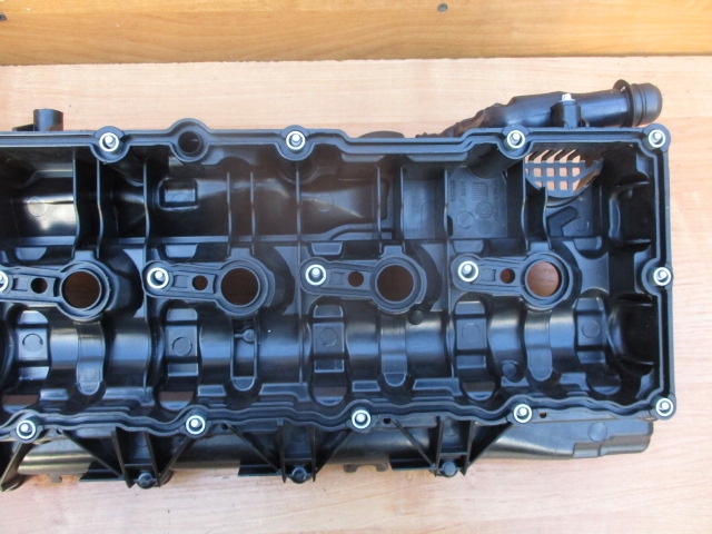 фото №11, Bmw f10 f15 f30 n57 n57d30b biturbo крышка клапанов 8507607 оригинал новая