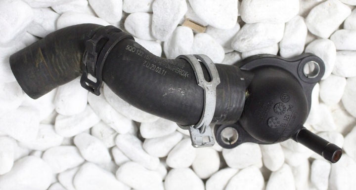 фото №1, Vw audi skoda труба шланг воды штуцер 5q0122157aj 04l121131j