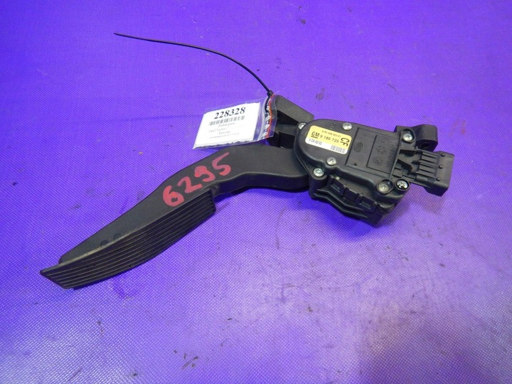 фото №1, Opel vectra c 02-05 2.2 потенциометр педаль газа 9186725 6 pin