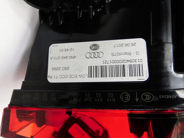 фото №9, Audi a8 d5 4n лампа зад led права ліва 4n0945069a