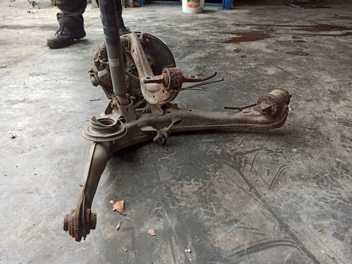 фото №13, Honda civic viii 1.3 b sd поворотный кулак рычаг левый зад балка подвешивание ось