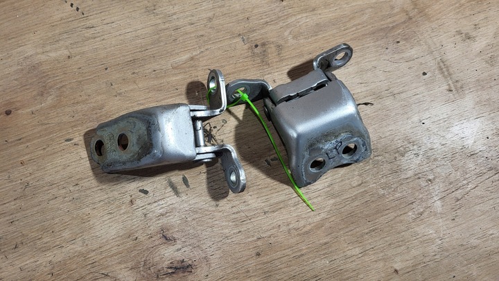 фото №1, Петлі двері лівий перед honda civic viii 8 ufo hb 5d nh700m