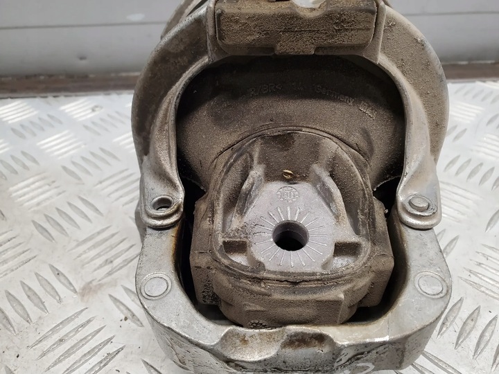 фото №8, Audi q5 sq5 4m0199372fg перед сторона права кронштейни i лапи