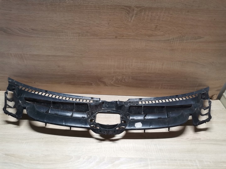фото №1, Решётка решётка радиатора vw golf v 5 plus 05-09 5m0853655a