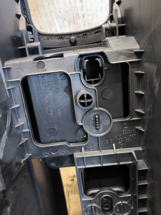 фото №8, Mercedes w169 туннель средний mercedes-benz oem номер a1696800350 ?