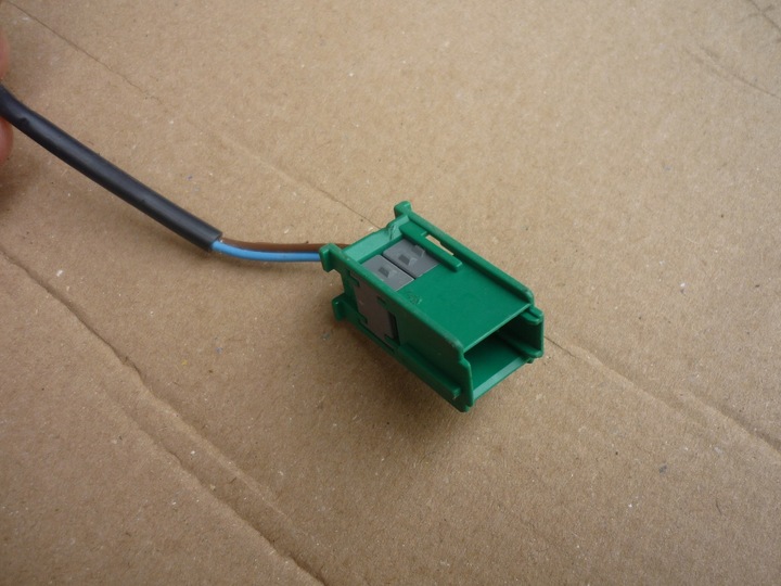 фото №11, Натяжитель + застёжка ремня правые перед opel zafira b astra h 13217491 исправный