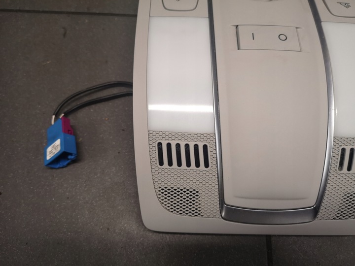 фото №6, Лампа потолок audi a6 c6 4f0947135bt