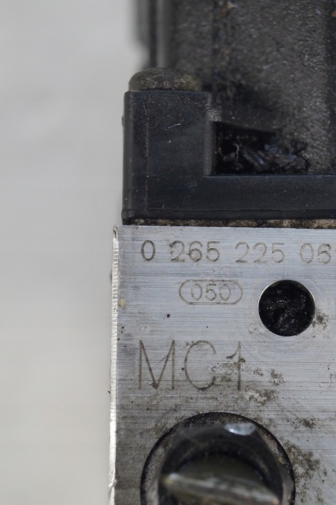 фото №7, Ford mondeo mk3 2,5 v6 насос тормозная abs блок управления 0265225061