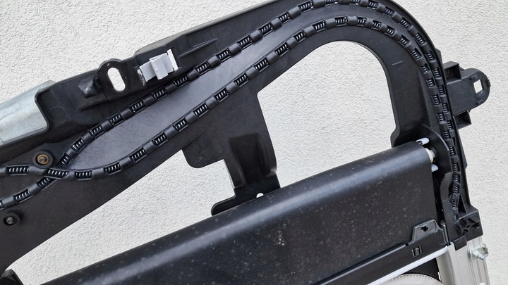 фото №7, Peugeot 5008 ролета крыша потолок моторчик